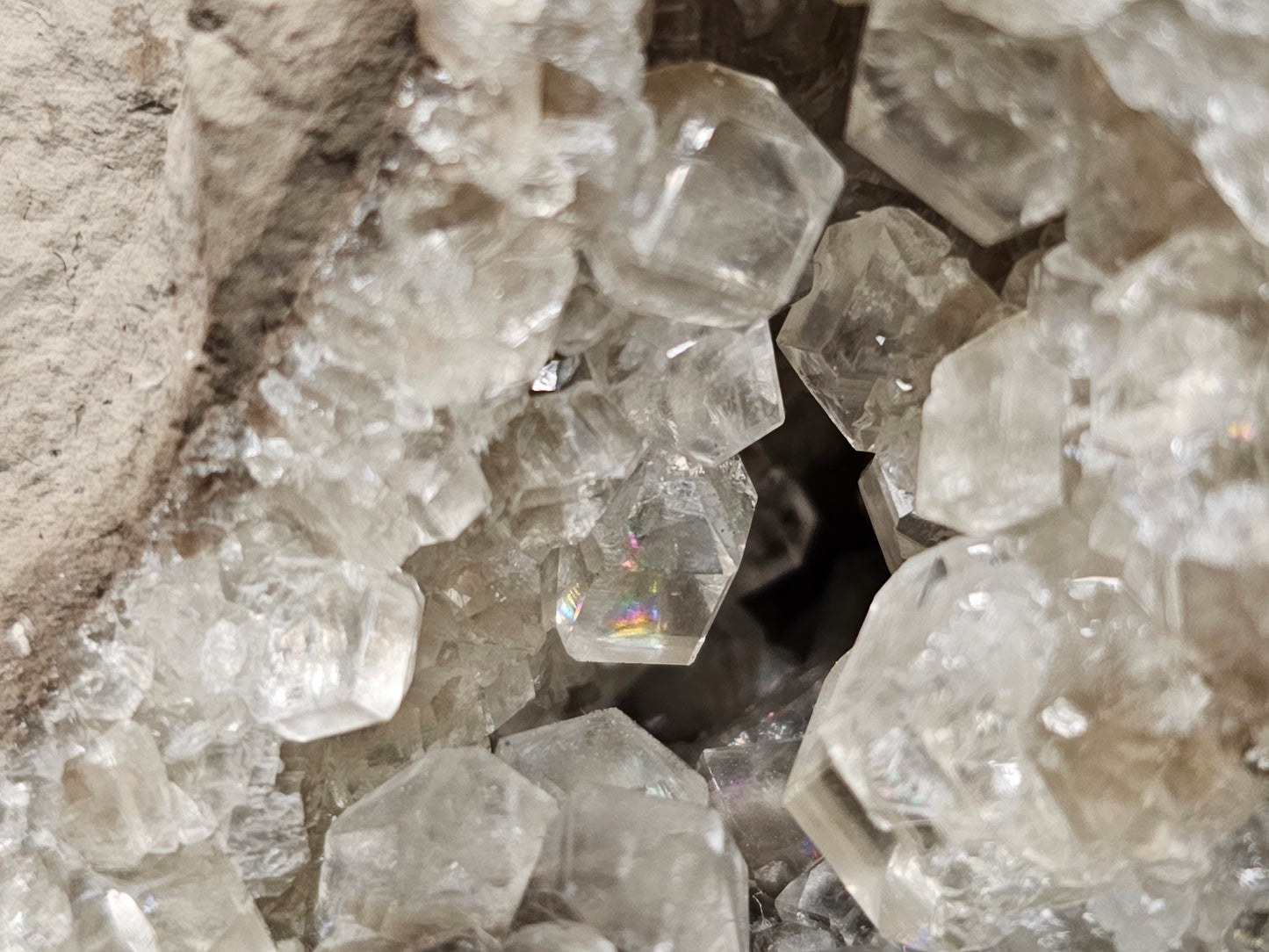 #33088 Super clear Nailhead Spar Calcite geode, Chalcopyrite ore and multiple small fossils in the matrix