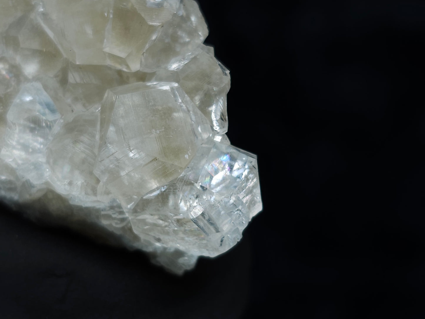 #33098 Super clear Nailhead Spar Calcite cluster, Chalcopyrite ore and multiple small fossils in the matrix