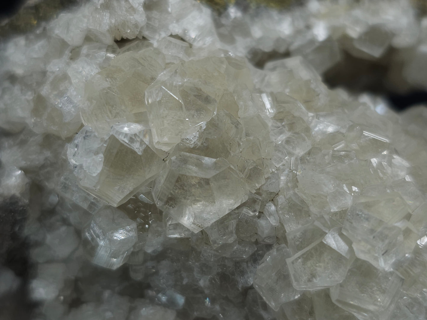 #33110 Super clear Nailhead Spar Calcite cluster with Chalcopyrite ore and multiple small fossils in the matrix