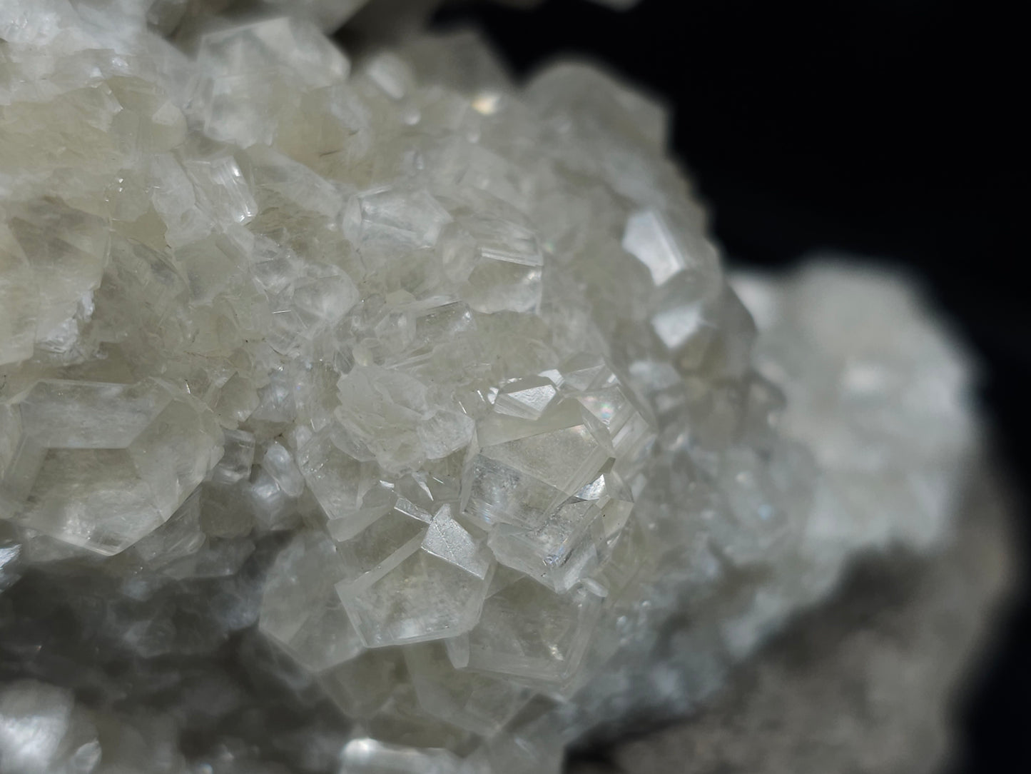 #33110 Super clear Nailhead Spar Calcite cluster with Chalcopyrite ore and multiple small fossils in the matrix