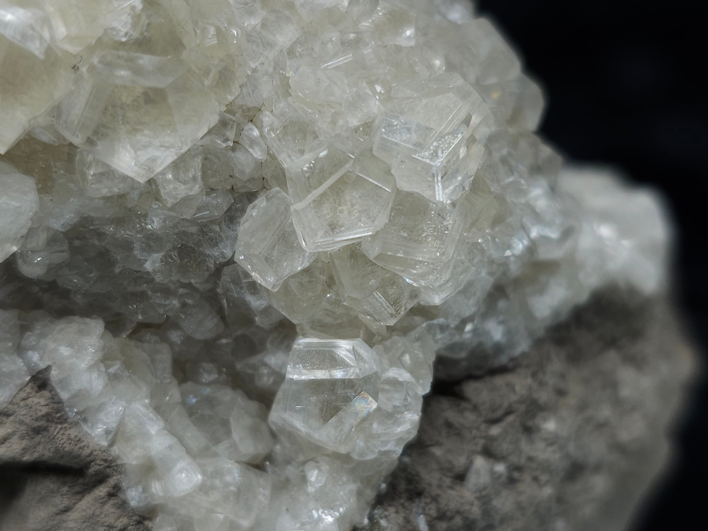 #33110 Super clear Nailhead Spar Calcite cluster with Chalcopyrite ore and multiple small fossils in the matrix