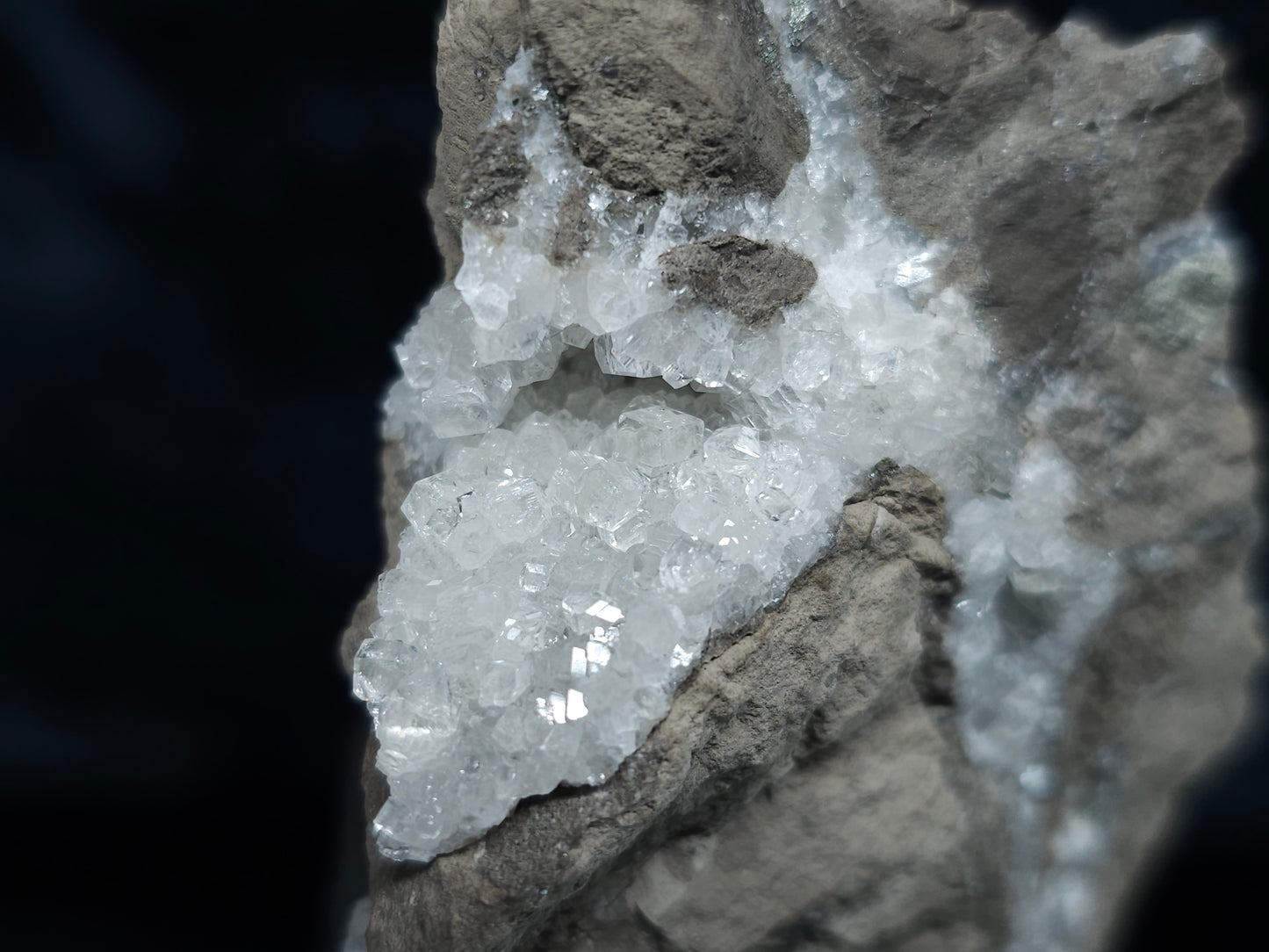#33060 Super clear Nailhead Spar Calcite cluster, Chalcopyrite ore and multiple small fossils in the matrix