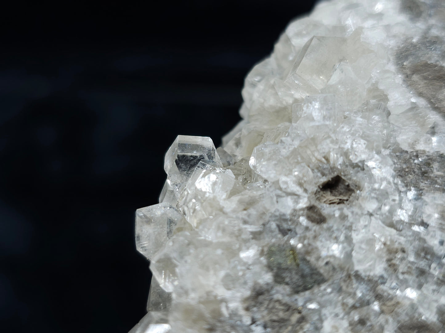 #33079 Super clear Nailhead Spar Calcite cluster, Chalcopyrite ore and multiple small fossils in the matrix.