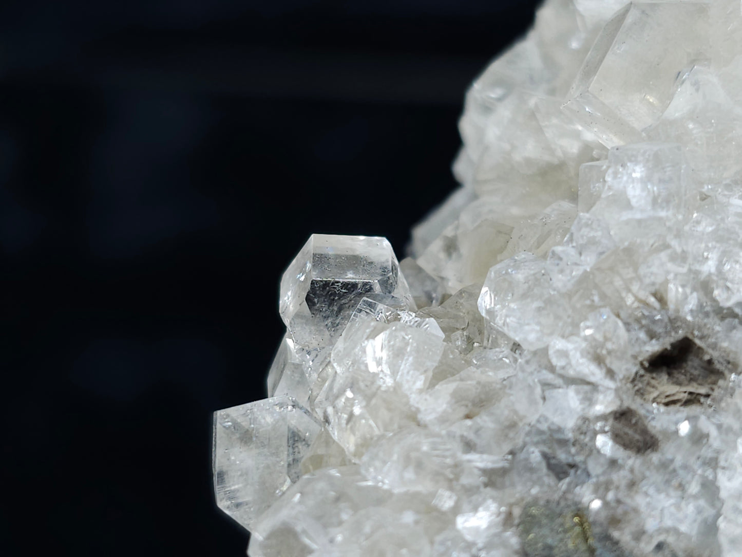 #33079 Super clear Nailhead Spar Calcite cluster, Chalcopyrite ore and multiple small fossils in the matrix.