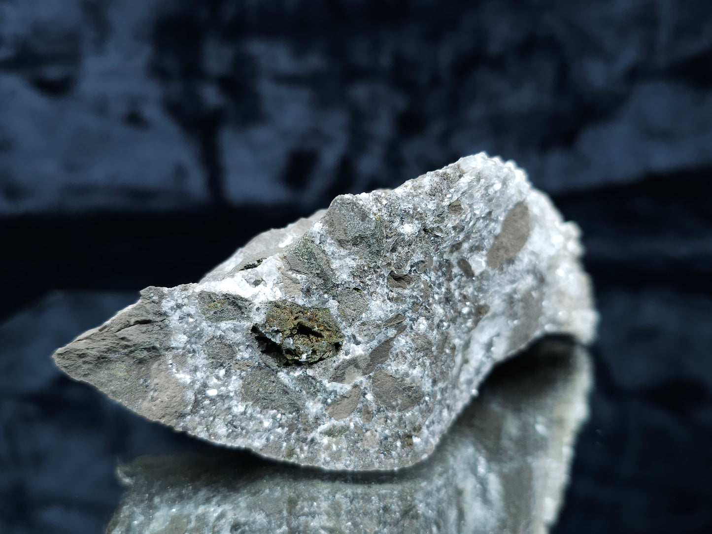 #33079 Super clear Nailhead Spar Calcite cluster, Chalcopyrite ore and multiple small fossils in the matrix.