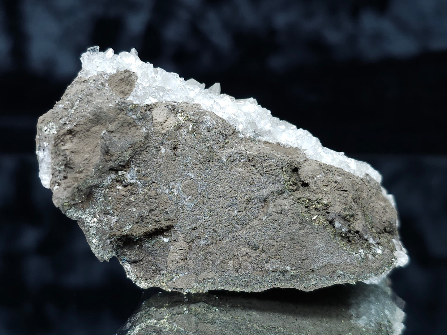 #33116 Super clear Nailhead Spar Calcite cluster with Chalcopyrite ore and multiple small fossils in the matrix