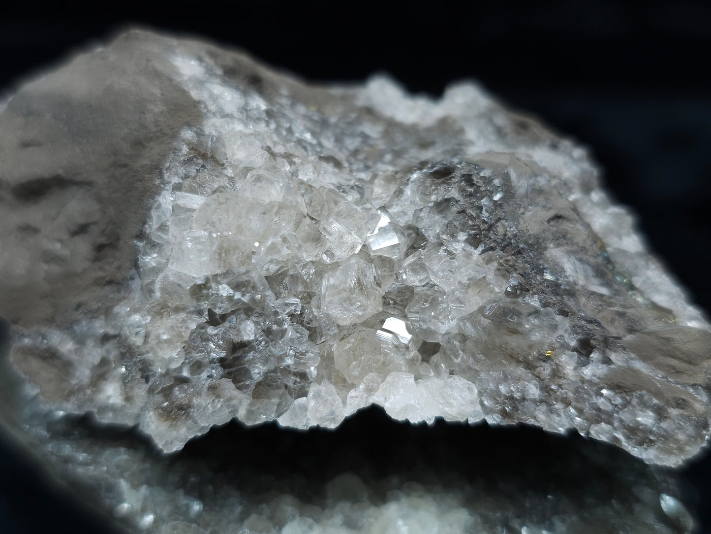#33117 Super clear Nailhead Spar Calcite cluster with Chalcopyrite ore and multiple small fossils in the matrix