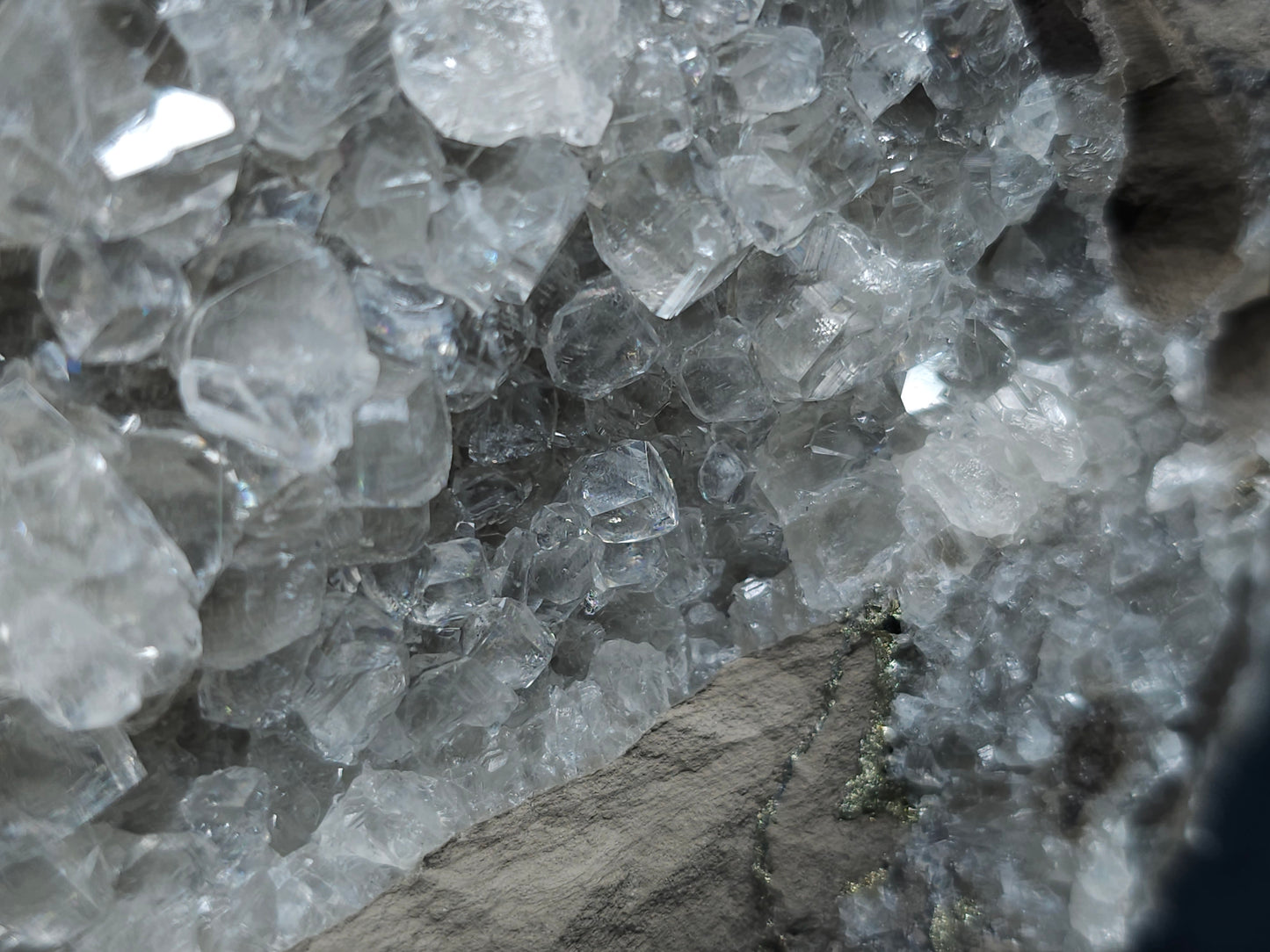 #33119 Super clear Nailhead Spar Calcite cluster with Chalcopyrite ore and multiple small fossils in the matrix