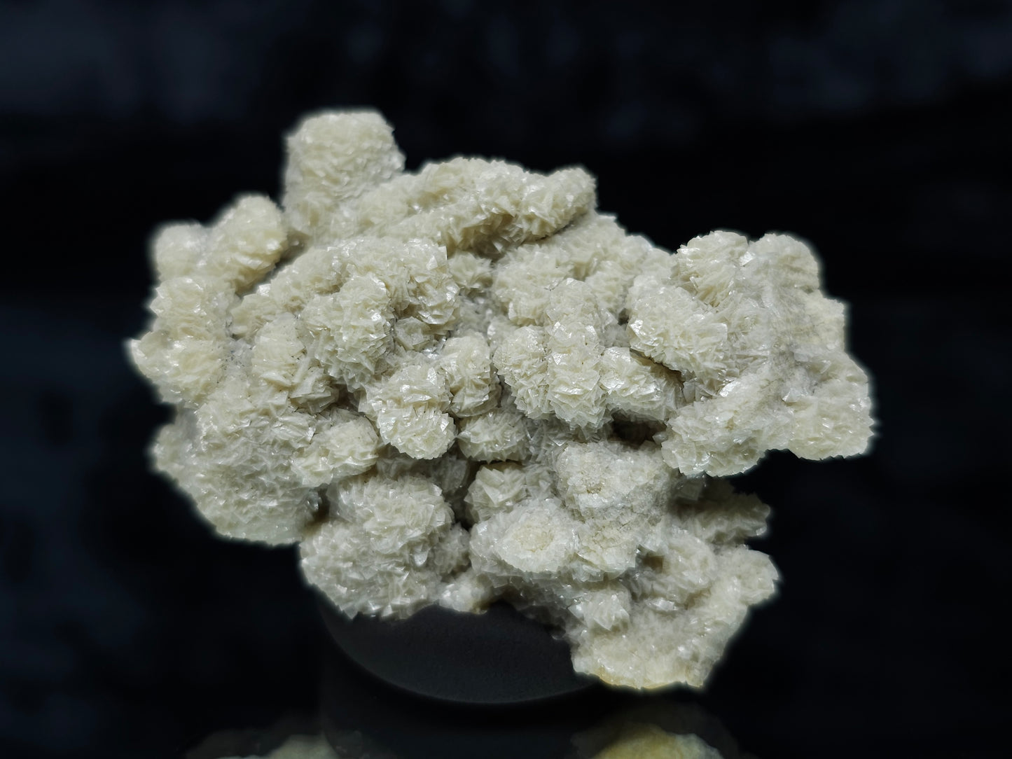 #88022 Cream-white Calcite pseudomorph after uncommon Calcite formation