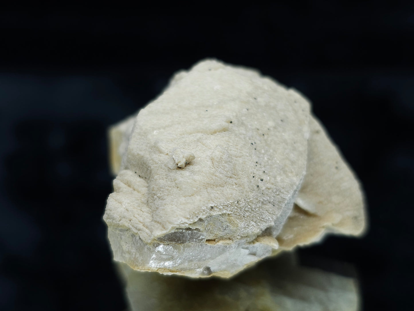 #88027 Hematite on cream-white Calcite pseudomorph Calcite after twin Combined form Calcite