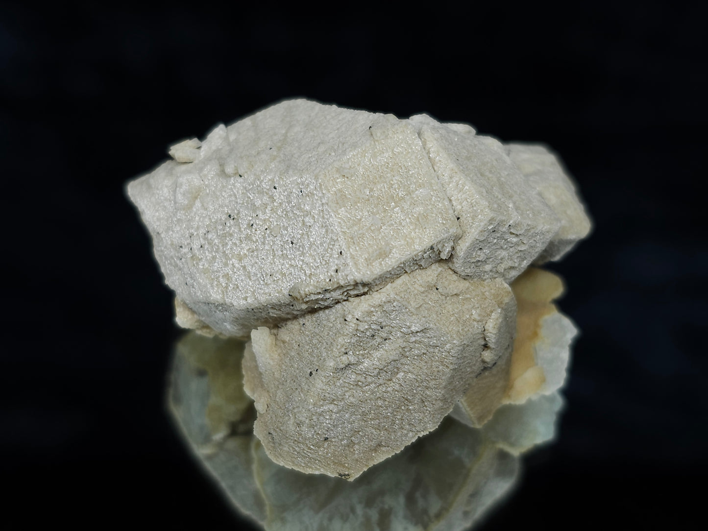 #88027 Hematite on cream-white Calcite pseudomorph Calcite after twin Combined form Calcite