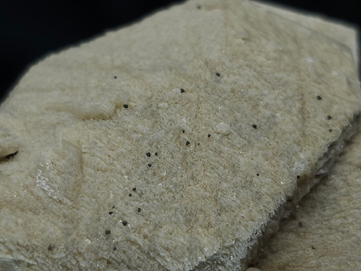 #88027 Hematite on cream-white Calcite pseudomorph Calcite after twin Combined form Calcite