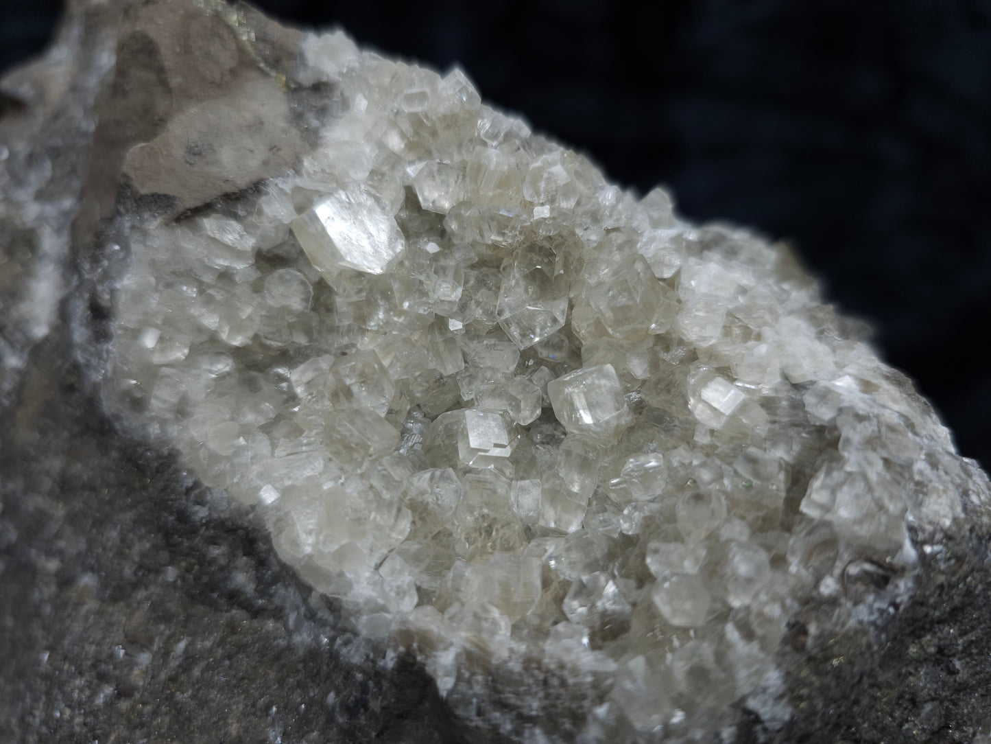 #33123 Super clear Nailhead Spar Calcite cluster with Chalcopyrite ore and multiple small fossils in the matrix