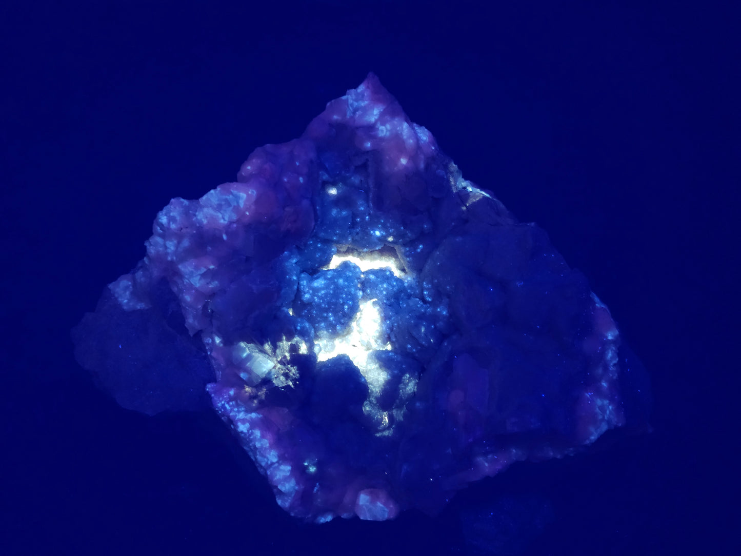 #88085 Quartz pseudomorph after Calcite pseudomorph after Combined from Calcite formation
