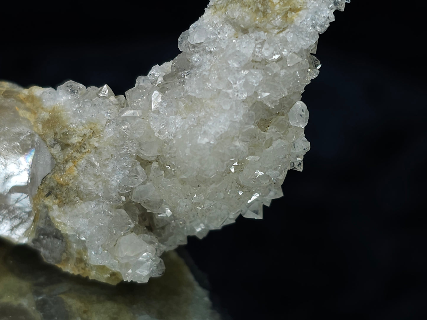 #88094 Spirit Gwindel Quartz on Calcite pseudomorph after Calcite matrix