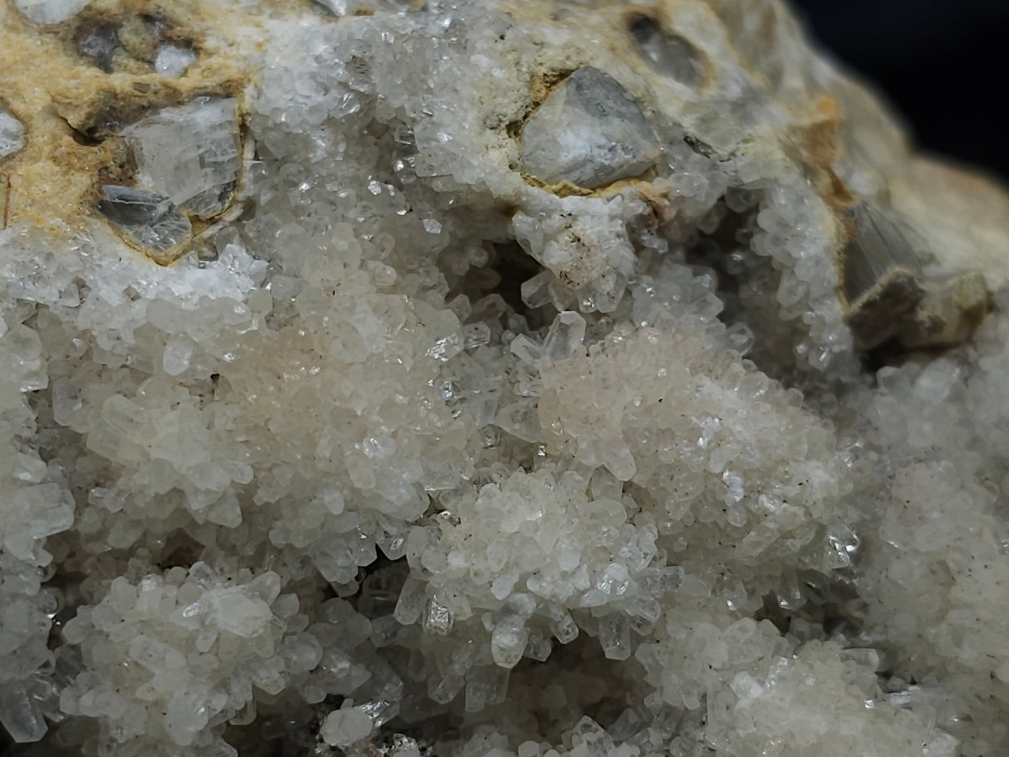 #88099 Multiple small Nailhead Spar Calcite Flowers formation pseudomorph after white Calcite on matrix