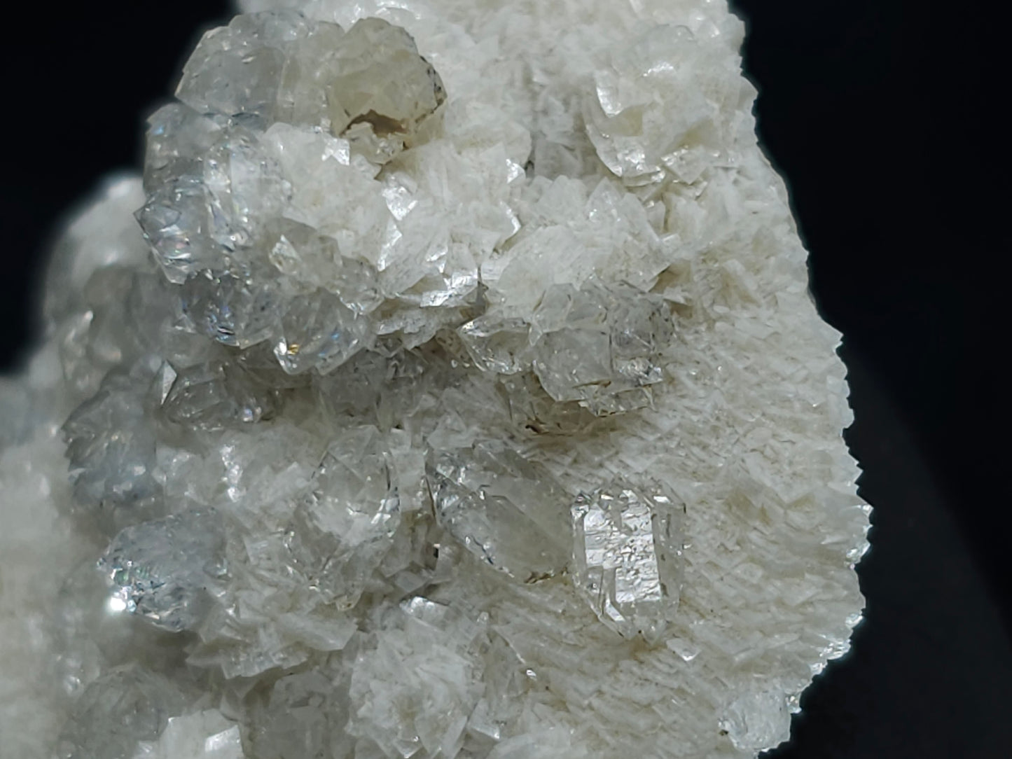 #88121 Spirit Gwindel Quartz cream-white Calcite pseudomorph after Combined form Calcite, also on uncommon Calcite formation