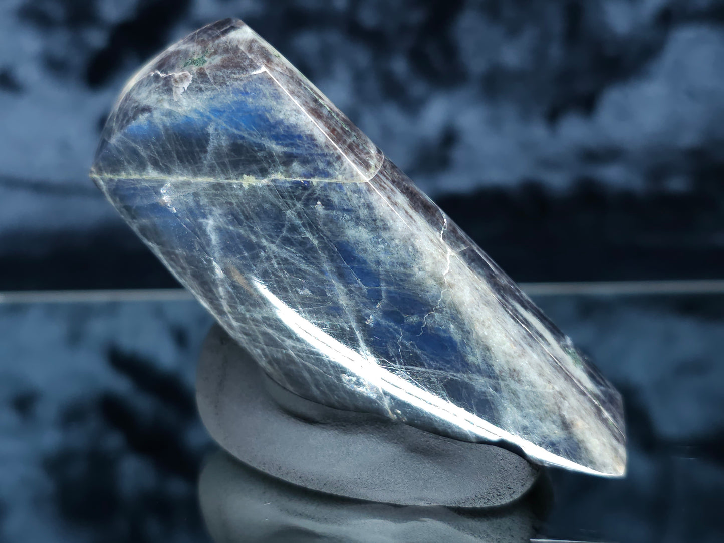 #44046 Labradorite