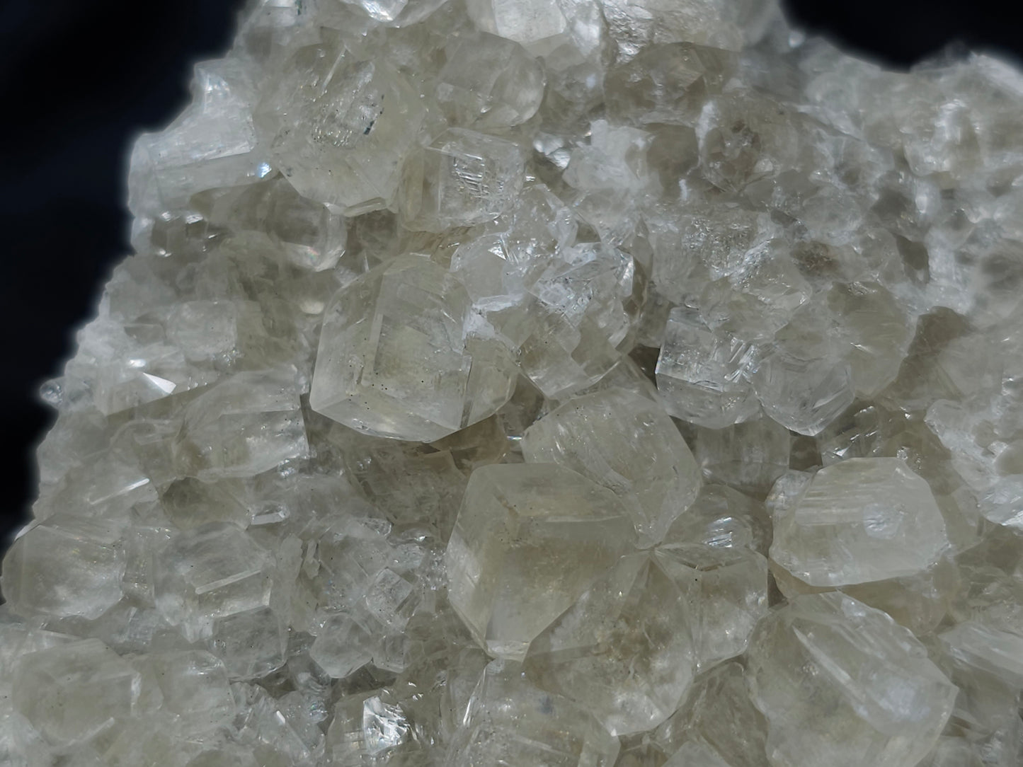 #33072 Super clear Nailhead Spar Calcite cluster, Chalcopyrite ore and multiple small fossils in the matrix