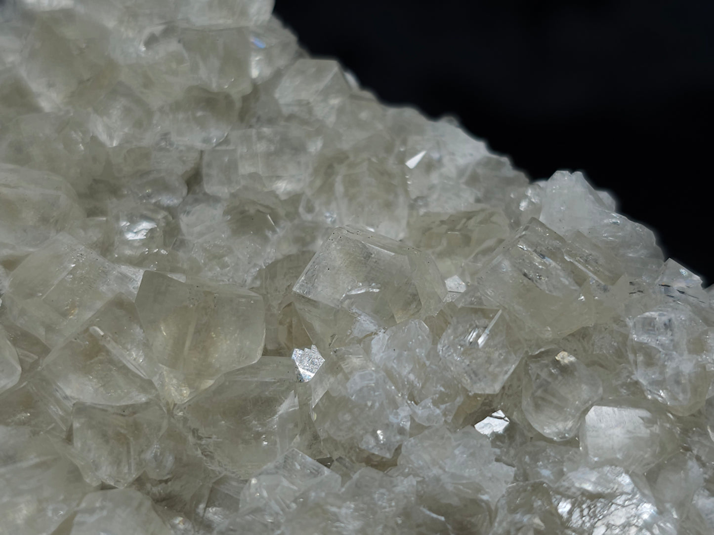 #33072 Super clear Nailhead Spar Calcite cluster, Chalcopyrite ore and multiple small fossils in the matrix