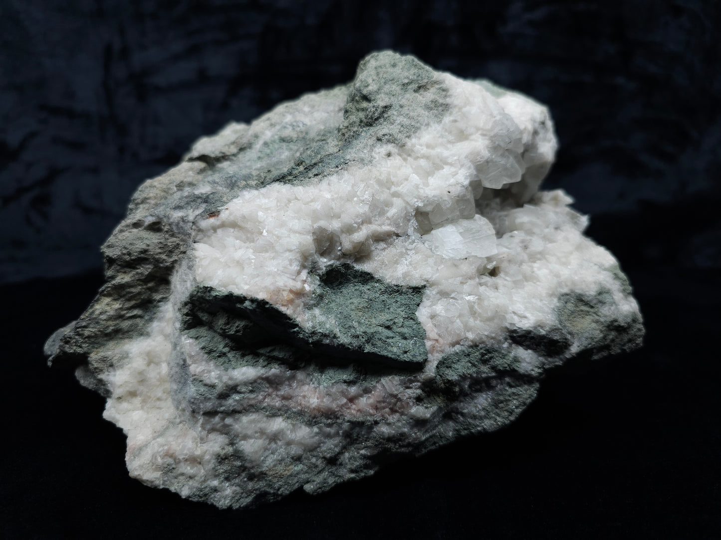 #11065 Chalcopyrite on clear Combined form Calcite mouth