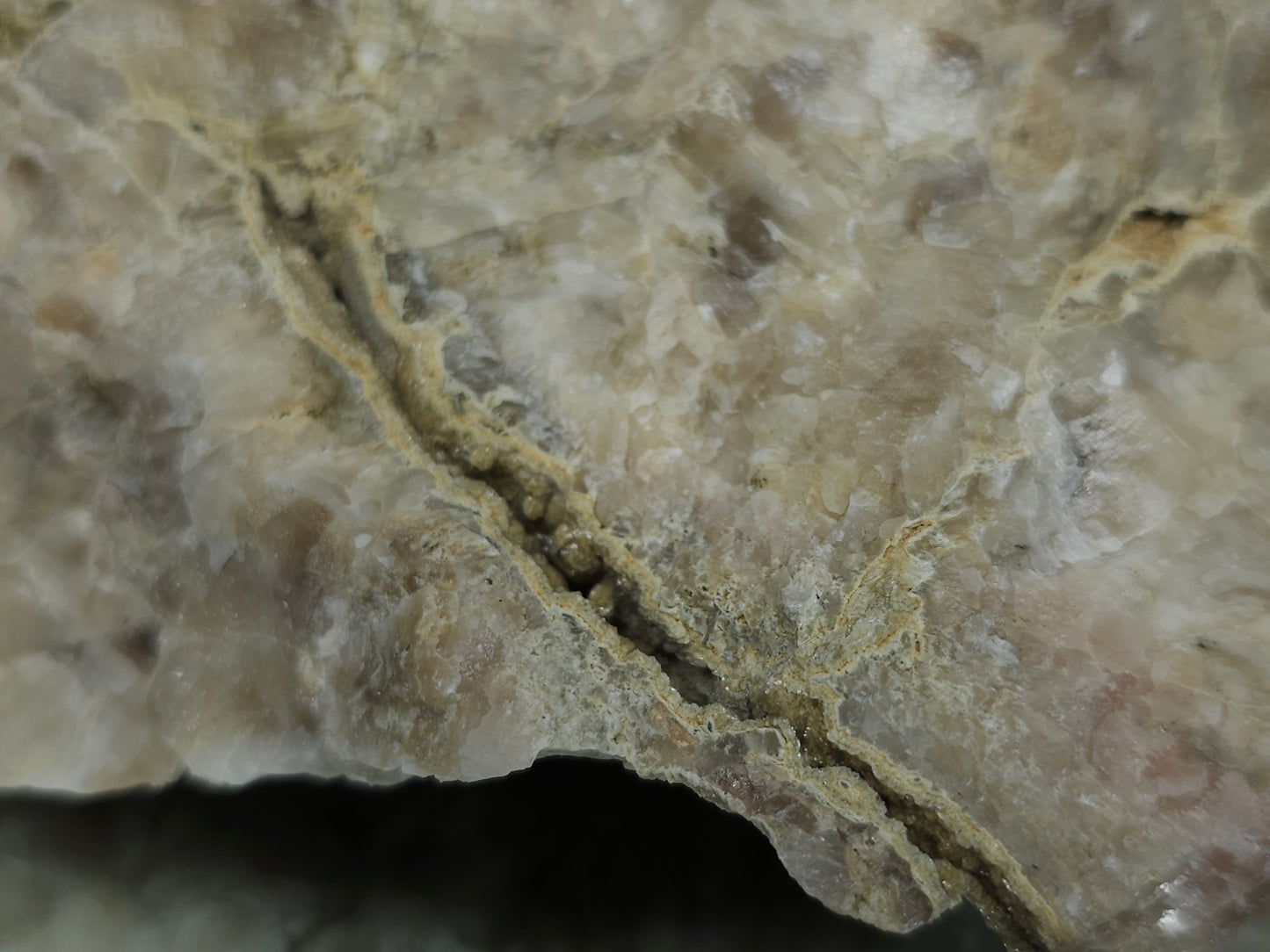 #88155 Small Herkimer Quartz on cream-white Calcite pseudomorph after Calcite on matrix