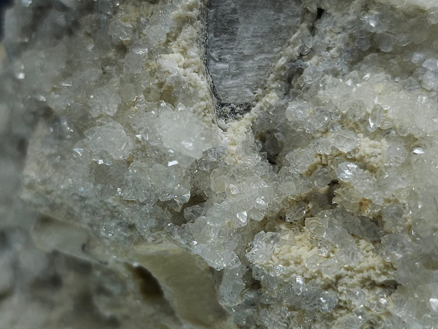 #88174 Spirit Gwindel Quartz formation on cream-white Calcite pseudomorph after Calcite matrix