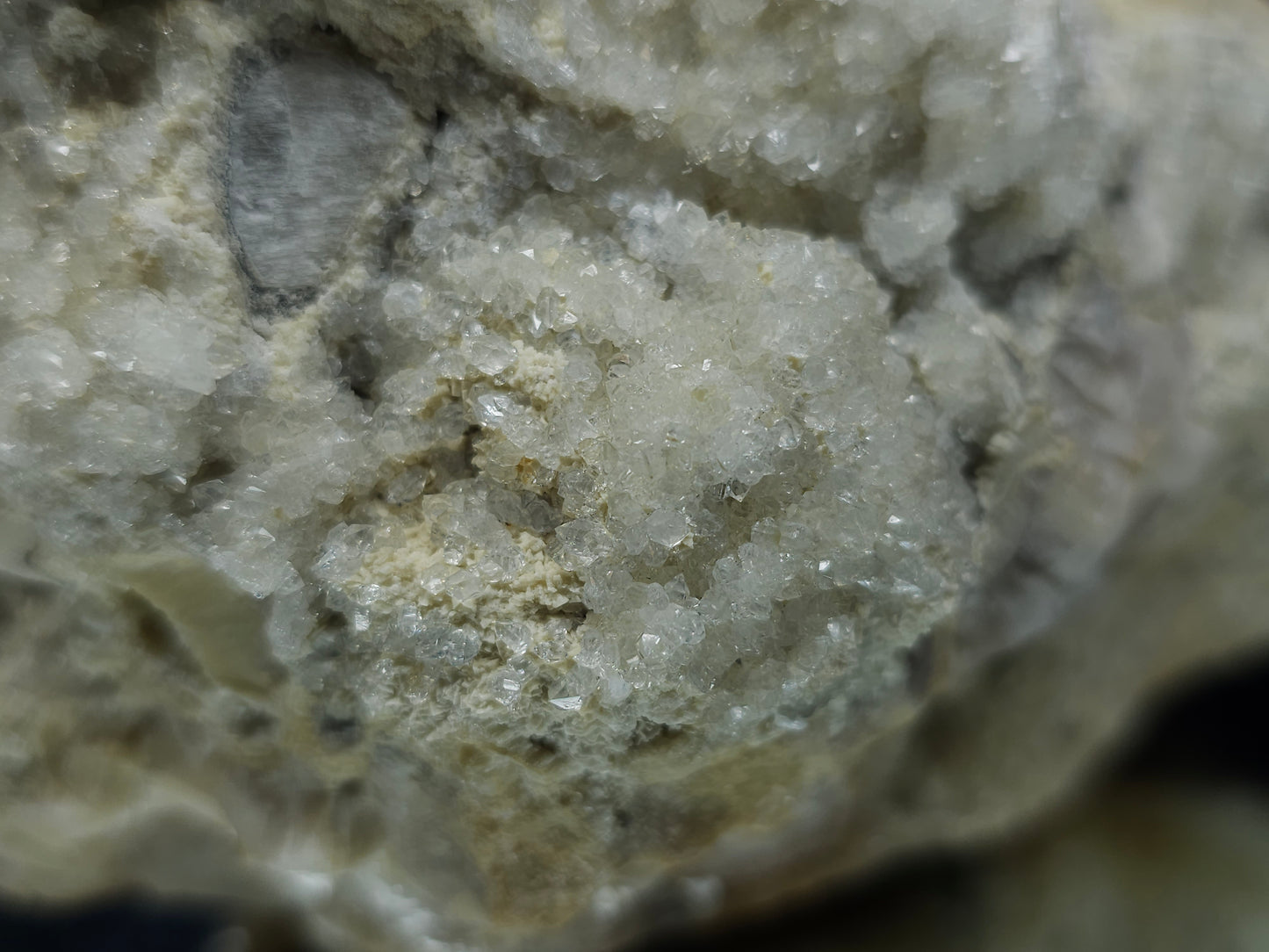 #88174 Spirit Gwindel Quartz formation on cream-white Calcite pseudomorph after Calcite matrix