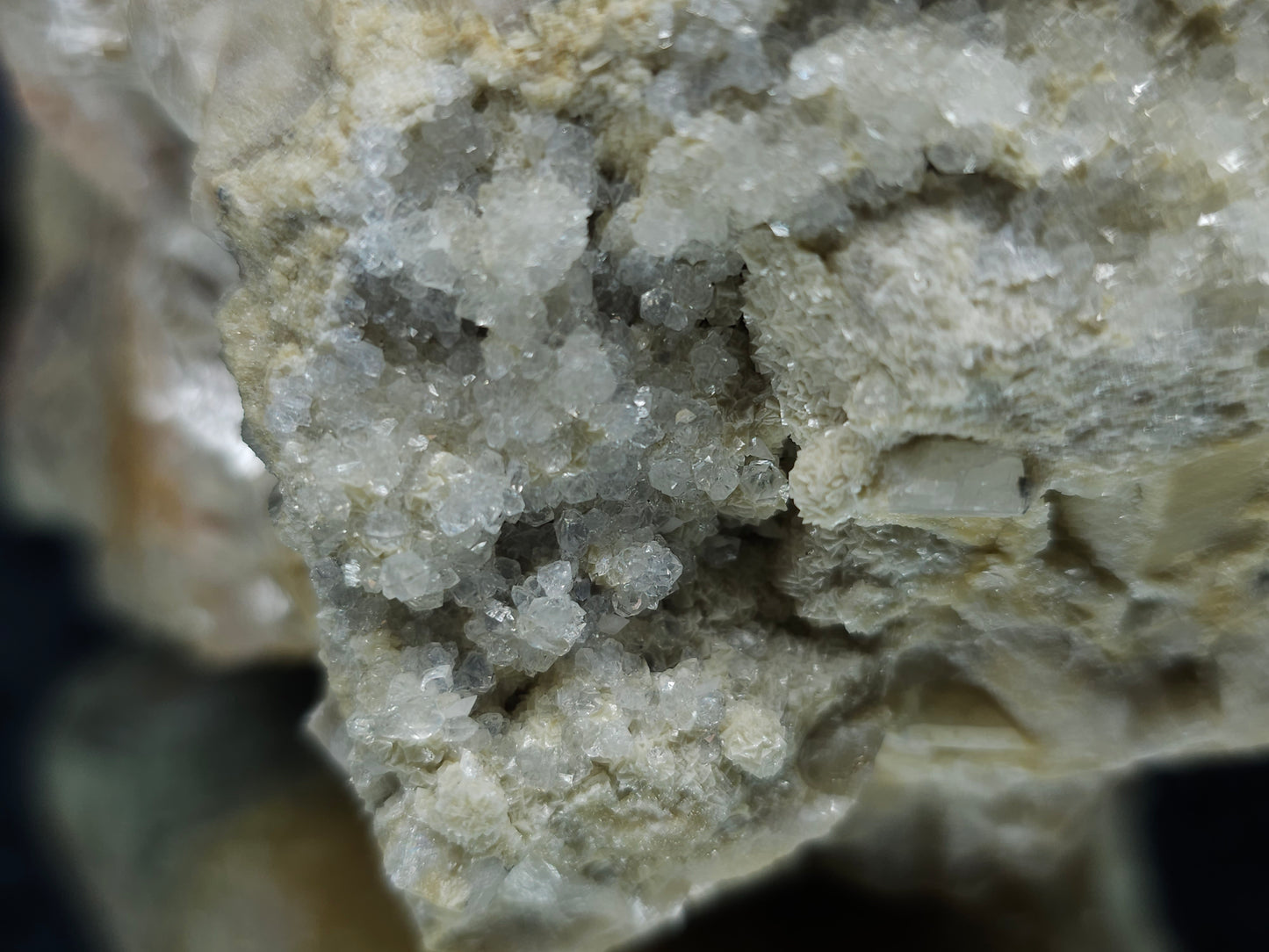 #88174 Spirit Gwindel Quartz formation on cream-white Calcite pseudomorph after Calcite matrix