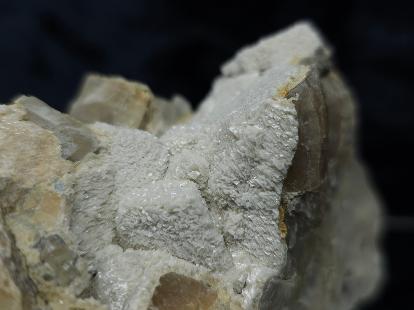 #88175 Spirit Gwindel Quartz formation on cream-white Calcite pseudomorph after Combined form Calcite on matrix