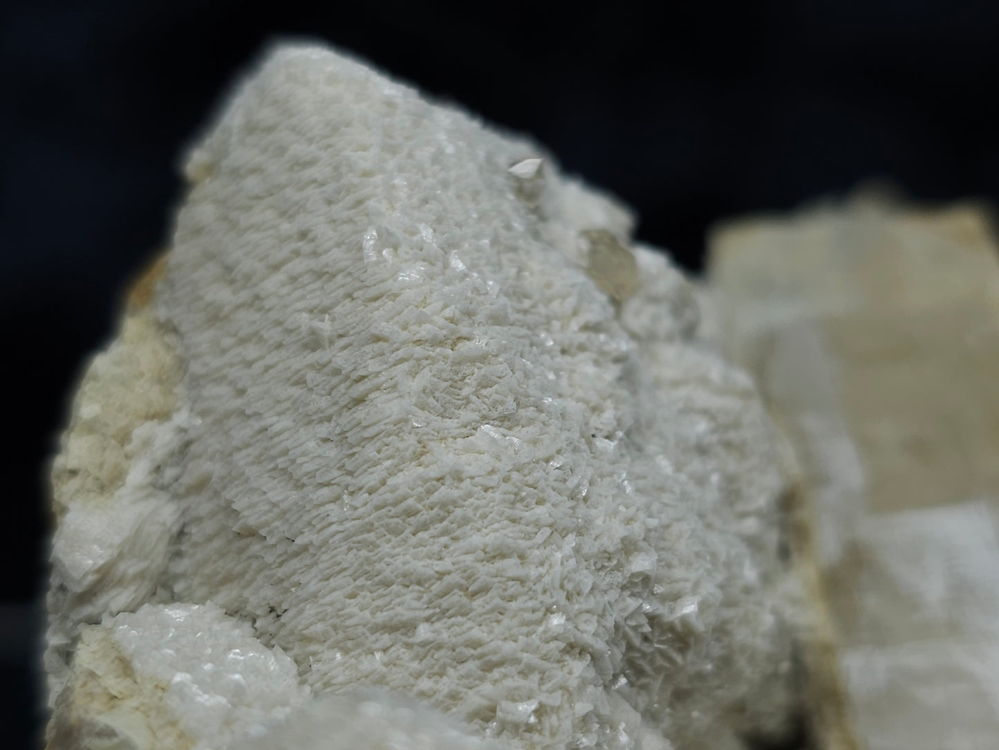 #88175 Spirit Gwindel Quartz formation on cream-white Calcite pseudomorph after Combined form Calcite on matrix