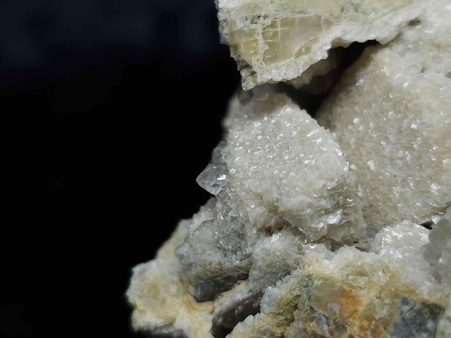 #88178 Spirit Quartz on cream-white Calcite pseudomorph after Combined form, Calcite pseudomorph after iron Dolomite coating on Combined form Calcite on matrix