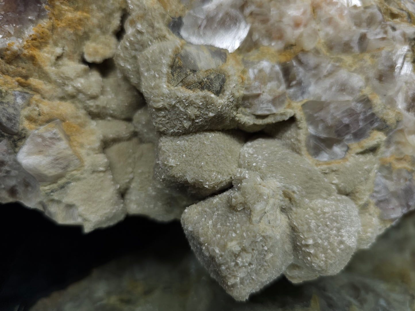 #88176 Purple Quartz geode with Spirit Gwindel Quartz on cream-white Calcite pseudomorph after Combined form Calcite on Calcite and Sedimentary matrix