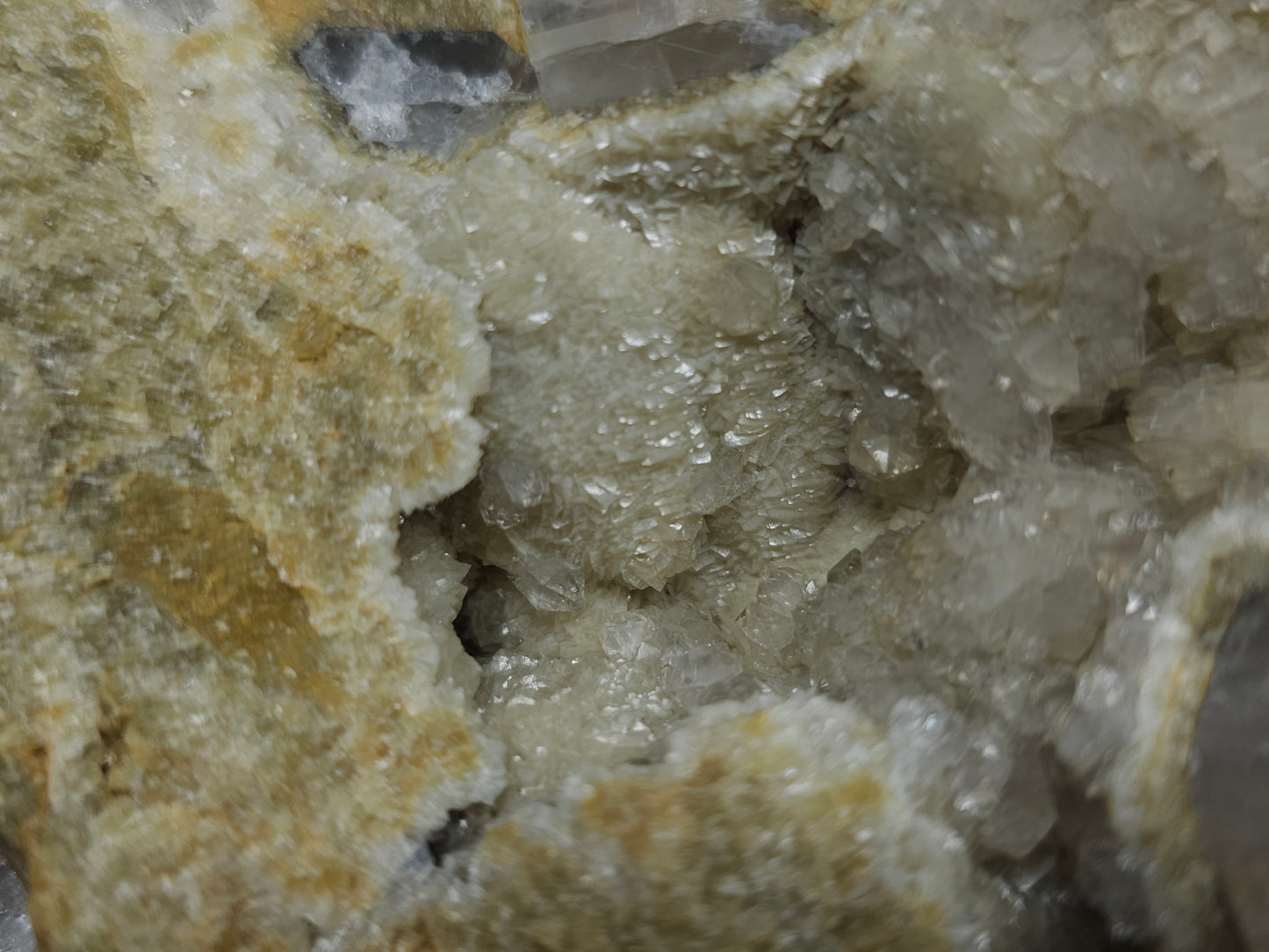 #88176 Purple Quartz geode with Spirit Gwindel Quartz on cream-white Calcite pseudomorph after Combined form Calcite on Calcite and Sedimentary matrix