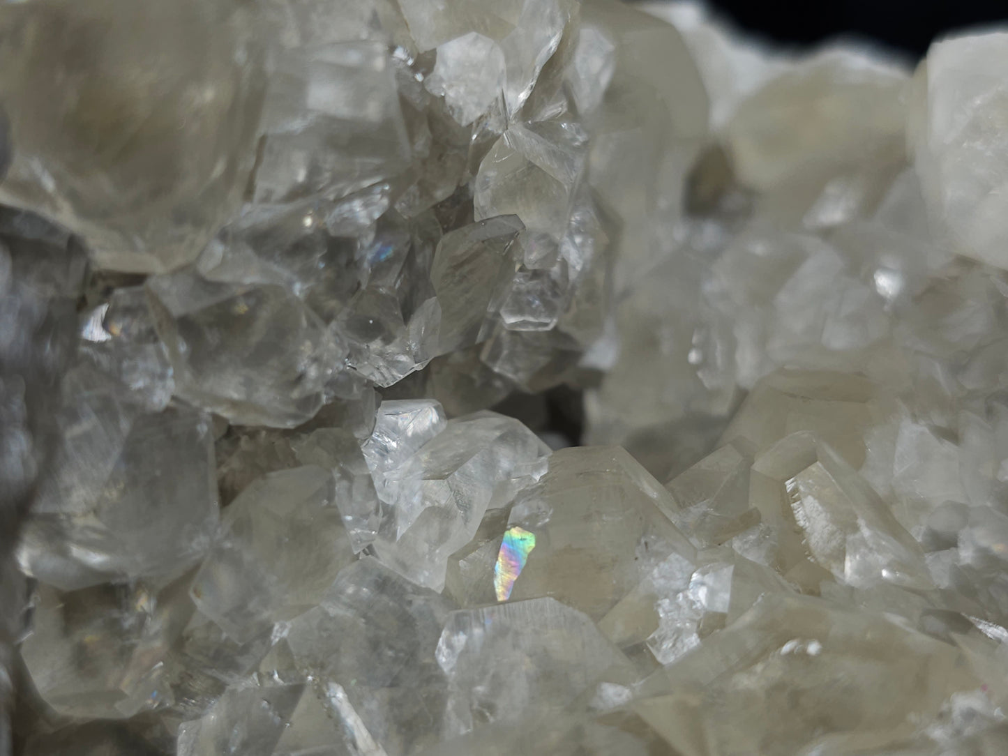 #33128 Super clear Nailhead Spar Calcite geode with Chalcopyrite ore and multiple small fossils in the matrix