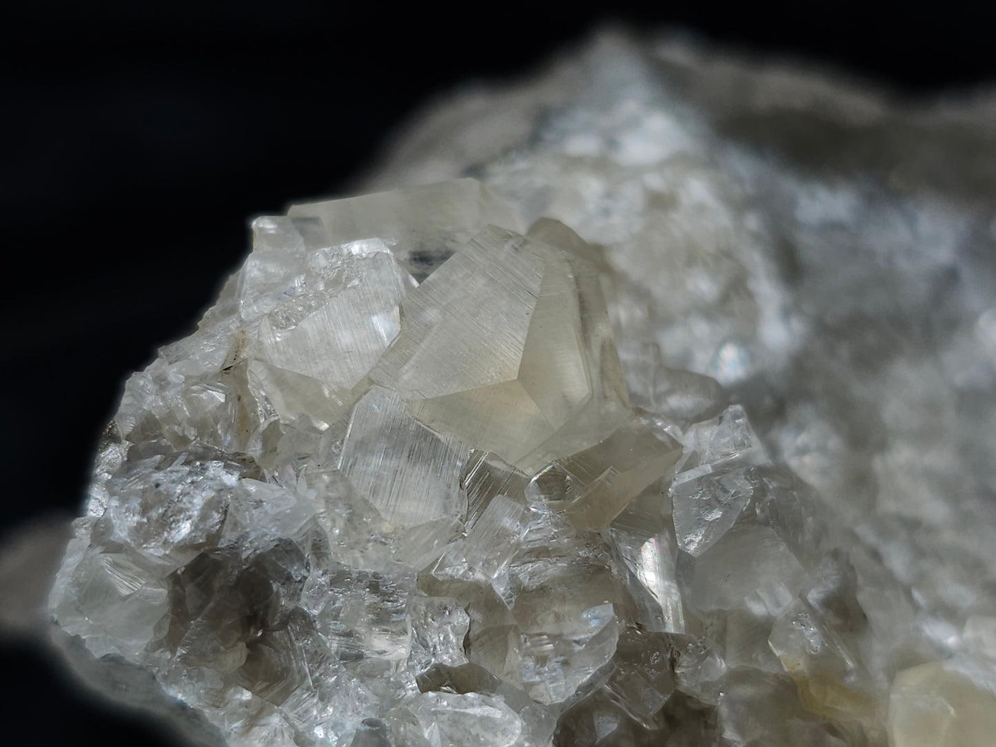 #33138 Super clear Nailhead Spar Calcite cluster with Chalcopyrite ore and multiple small fossils in the matrix
