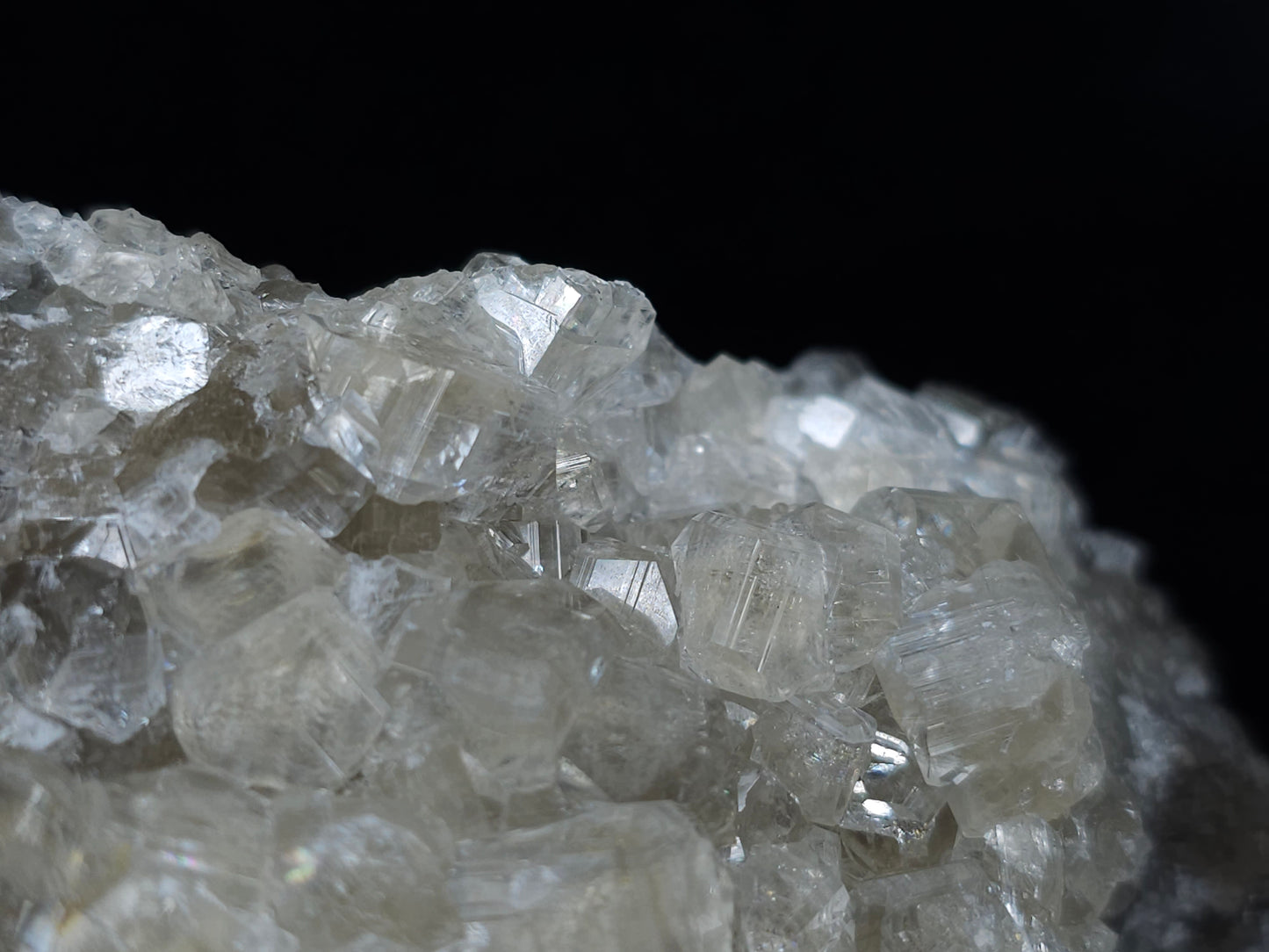 #33138 Super clear Nailhead Spar Calcite cluster with Chalcopyrite ore and multiple small fossils in the matrix