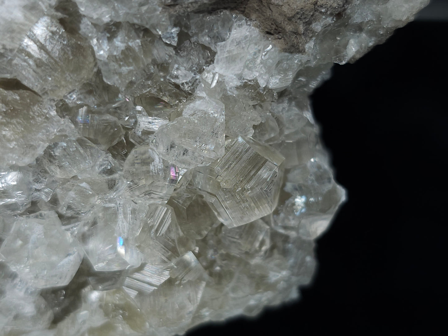 #33143 Super clear Nailhead Spar Calcite cluster with Chalcopyrite ore and multiple small fossils in the matrix