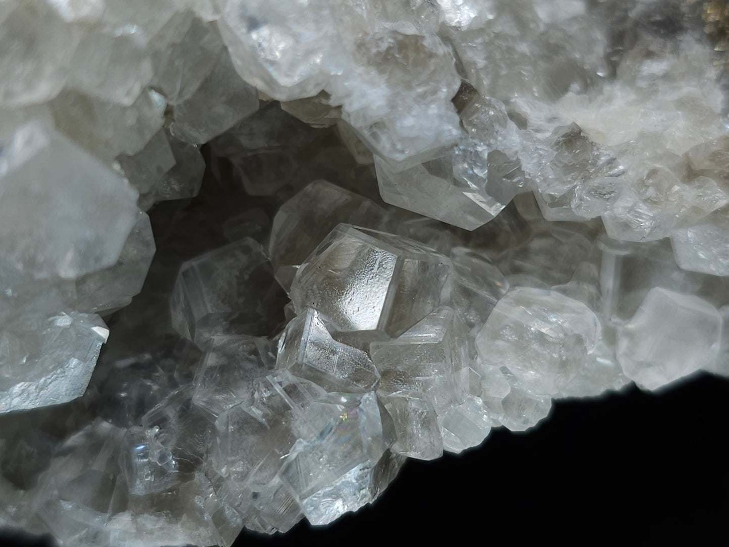 #33149 Super clear Nailhead Spar Calcite geode with Chalcopyrite ore and multiple small fossils in the matrix