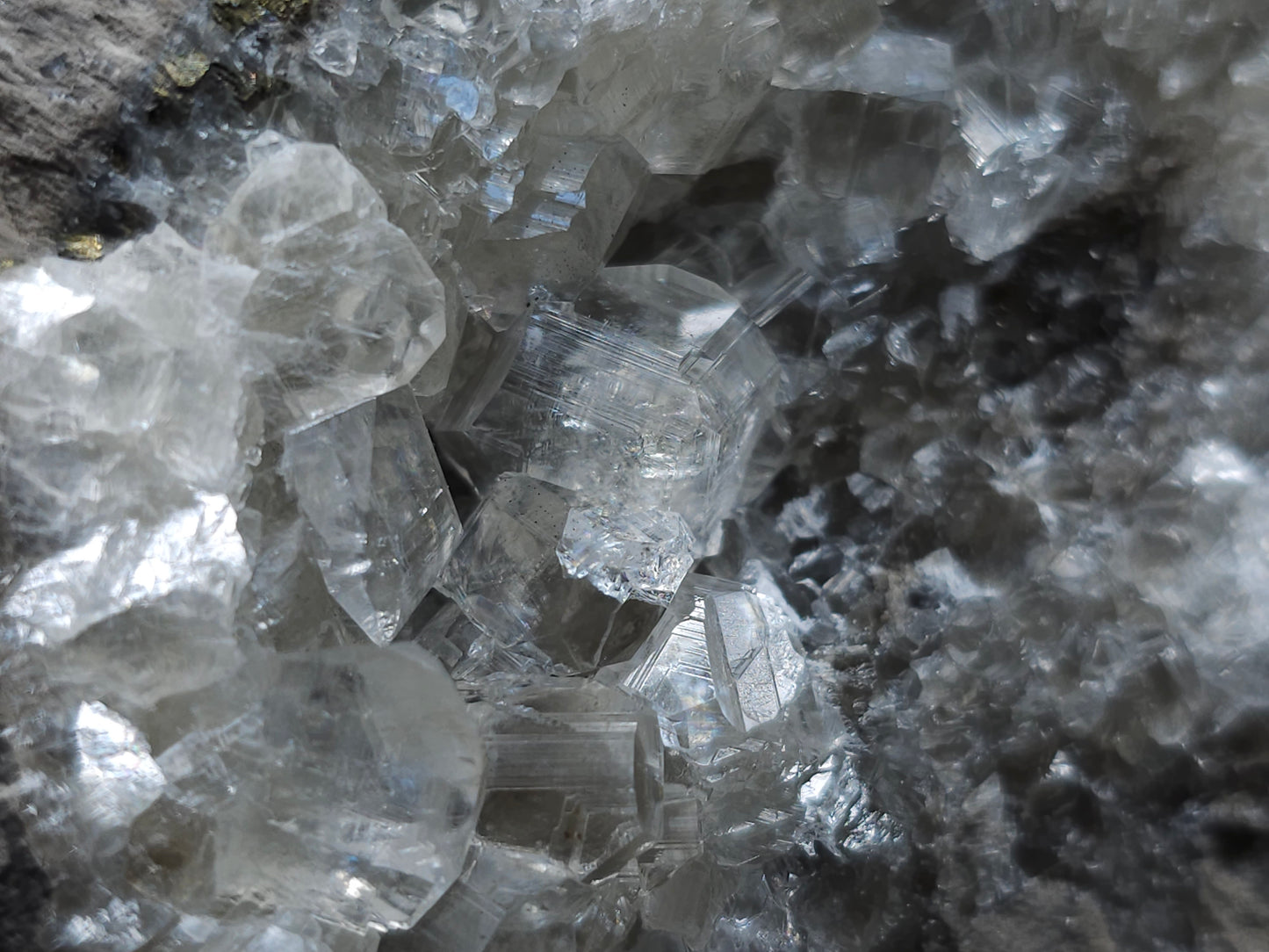 #33144 Super clear Nailhead Spar Calcite cluster with Chalcopyrite ore and multiple small fossils in the matrix