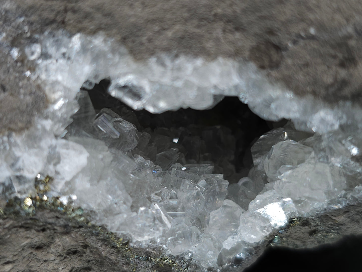 #33141 Super clear Nailhead Spar Calcite geode with Chalcopyrite ore and multiple small fossils in the matrix
