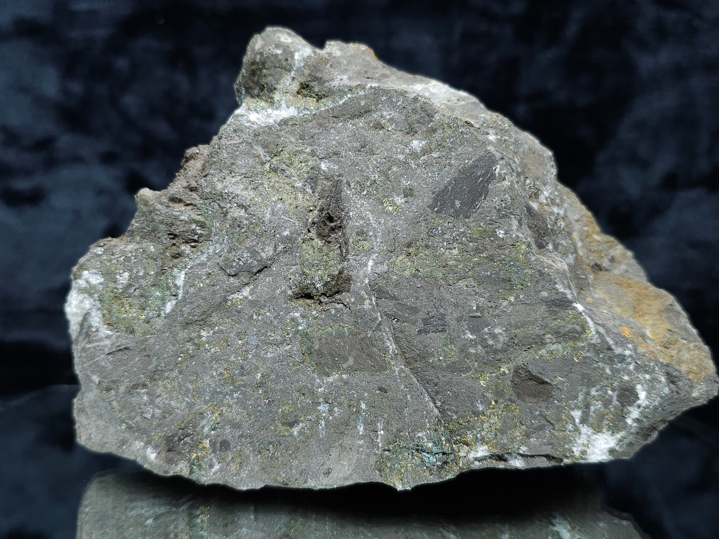 #33134 Super clear Nailhead Spar Calcite cluster with Chalcopyrite ore and multiple small fossils in the matrix