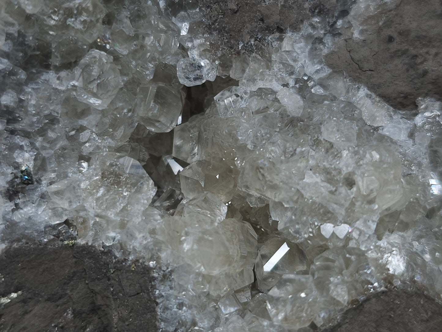 #33148 Super clear Nailhead Spar Calcite cluster with Chalcopyrite ore and multiple small fossils in the matrix