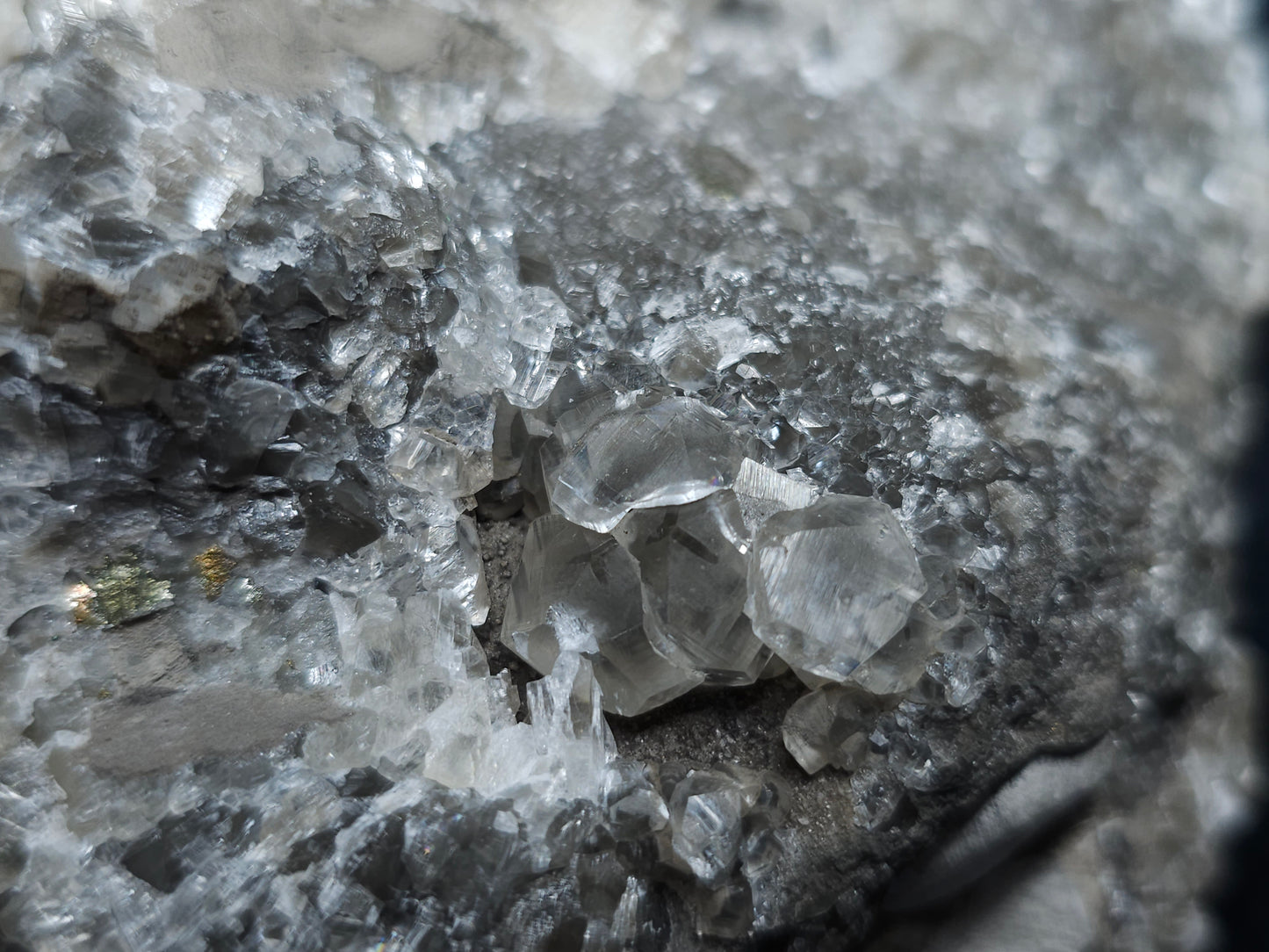 #33148 Super clear Nailhead Spar Calcite cluster with Chalcopyrite ore and multiple small fossils in the matrix