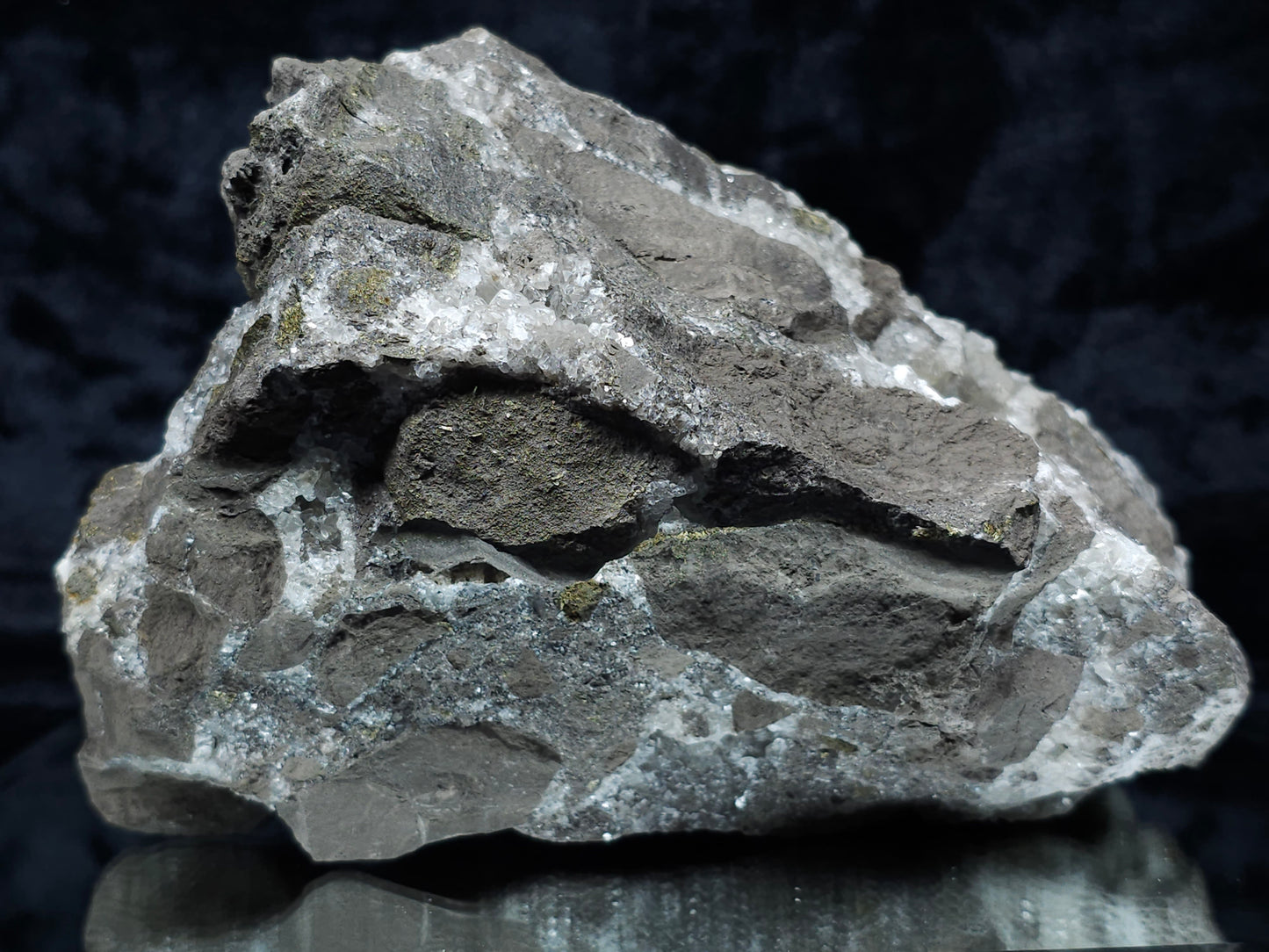 #33137 Super clear Nailhead Spar Calcite geode with Chalcopyrite ore and multiple small fossils in the matrix