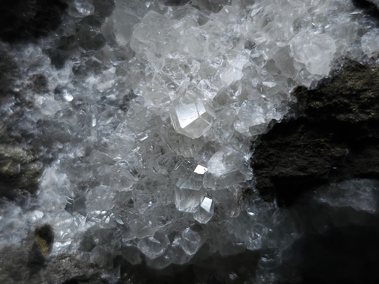 #33153 Super clear Nailhead Spar Calcite cluster with Chalcopyrite ore and multiple small fossils in the matrix