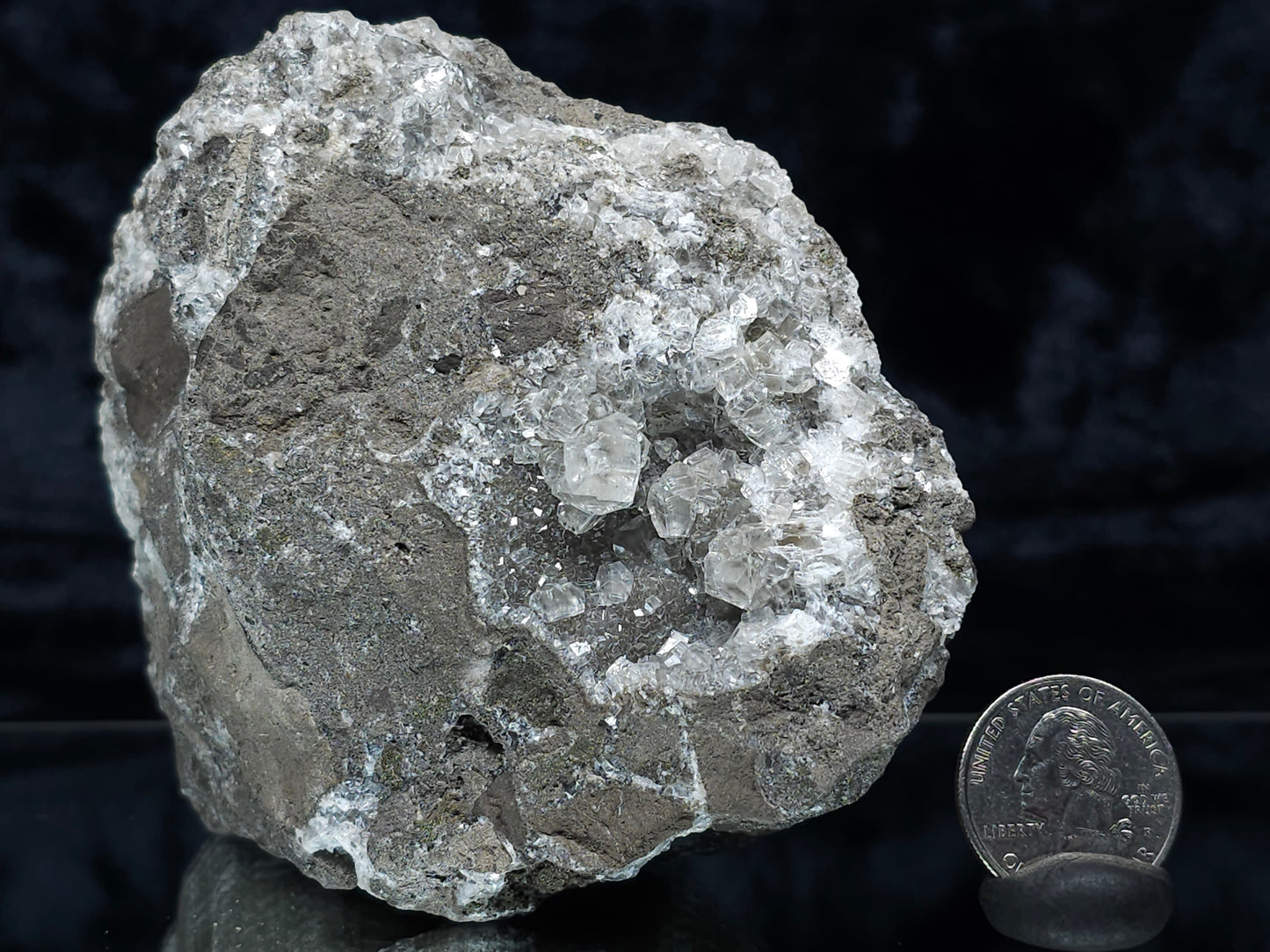 #33155 Super clear Nailhead Spar Calcite cluster with Chalcopyrite ore and multiple small fossils in the matrix