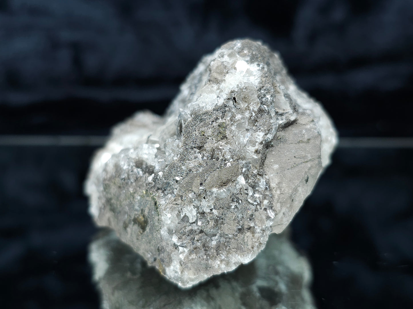 #33157 Super clear Nailhead Spar Calcite cluster with Chalcopyrite ore and multiple small fossils in the matrix