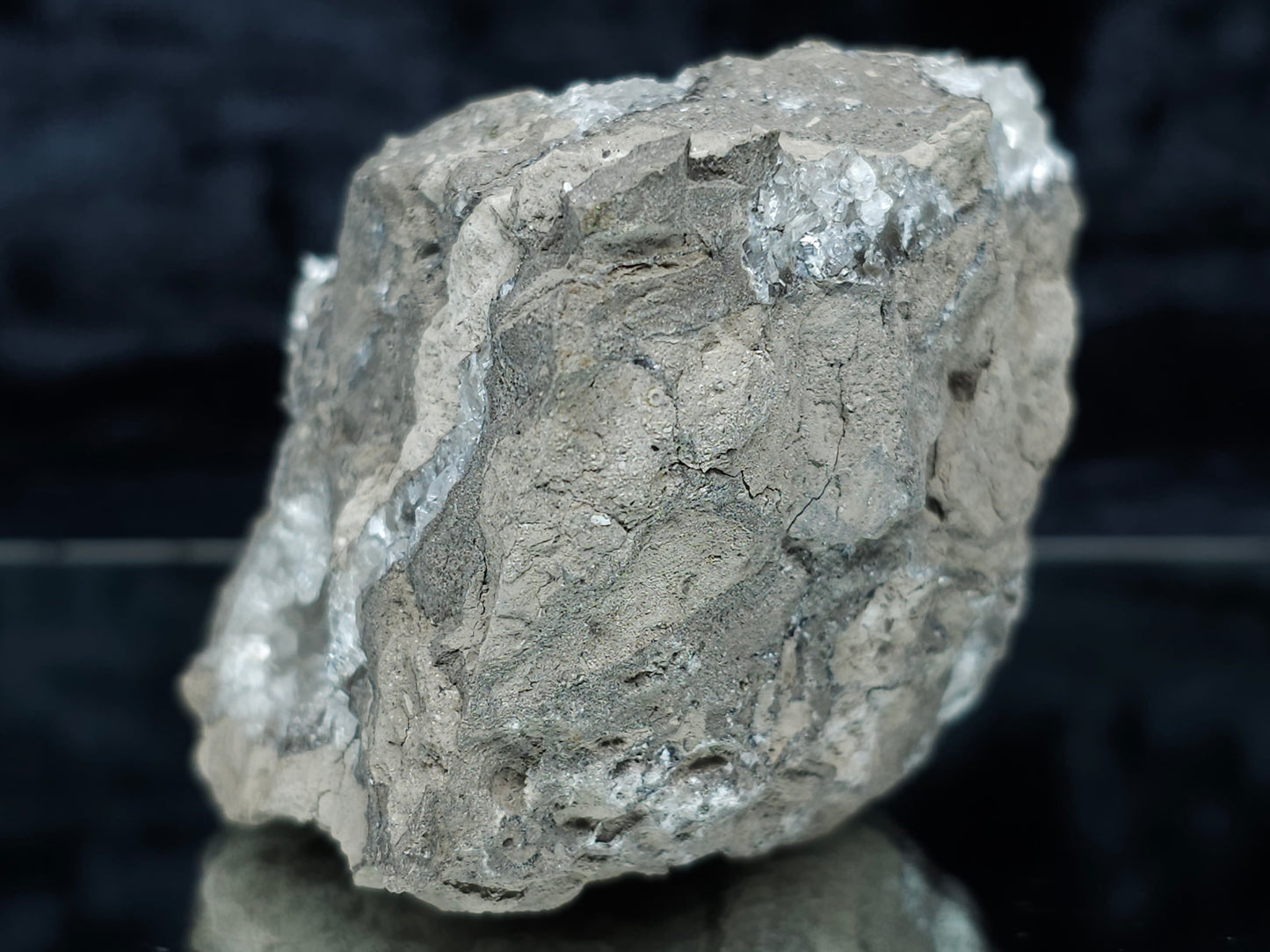 #33158 Super clear Nailhead Spar Calcite geode with Chalcopyrite ore and multiple small fossils in the matrix