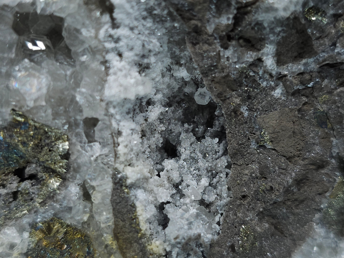 #33159 Super clear Nailhead Spar Calcite geode with Chalcopyrite ore and multiple small fossils in the matrix